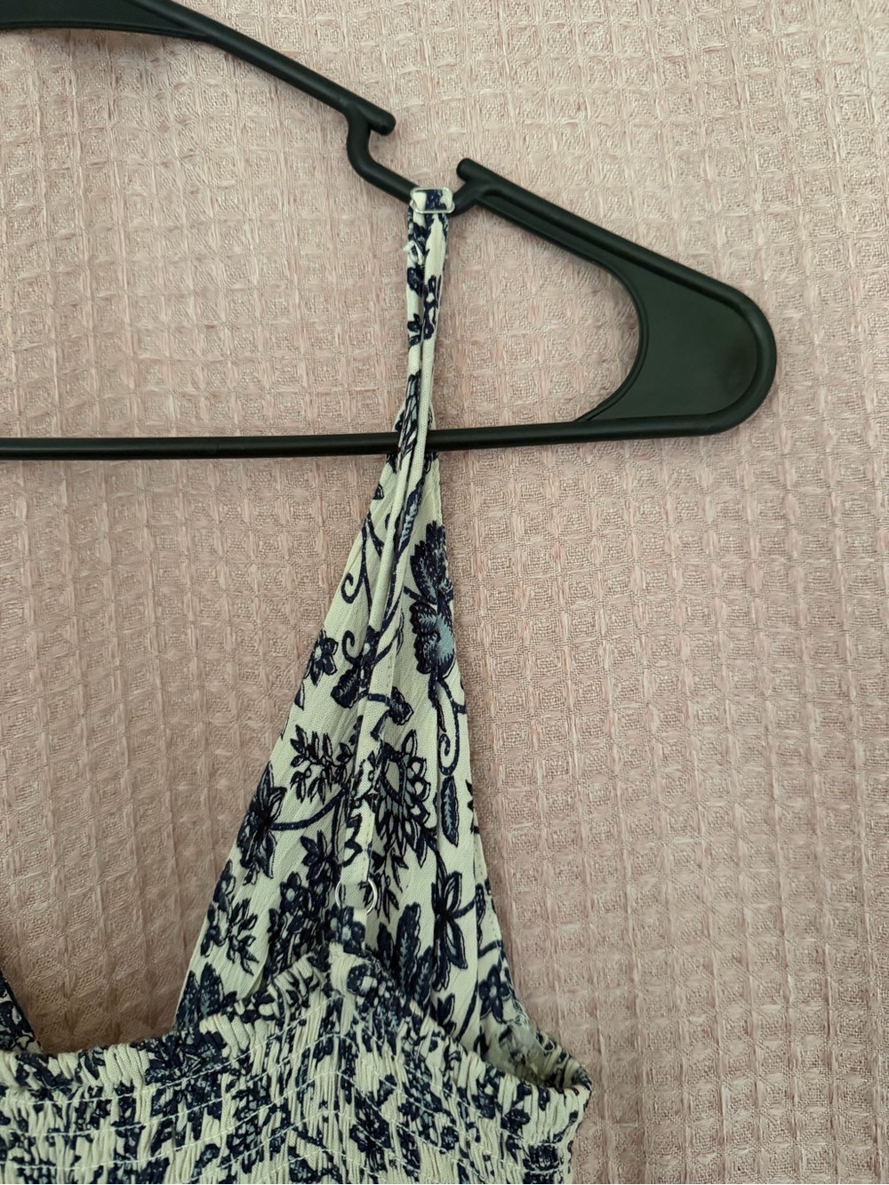 NWOT Angie Navy and Cream Floral V-Neck Maxi Dress - Picture 6 of 7
